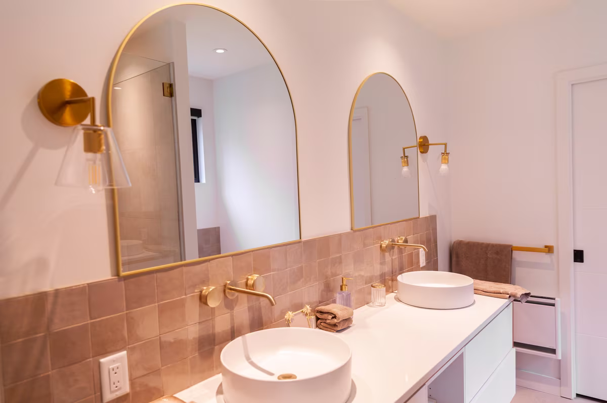 Salle de bain vanite, chalet Halona
