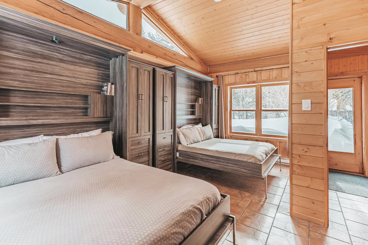 Chambre 6 du chalet Exécutif Double, lit et lits escamotables