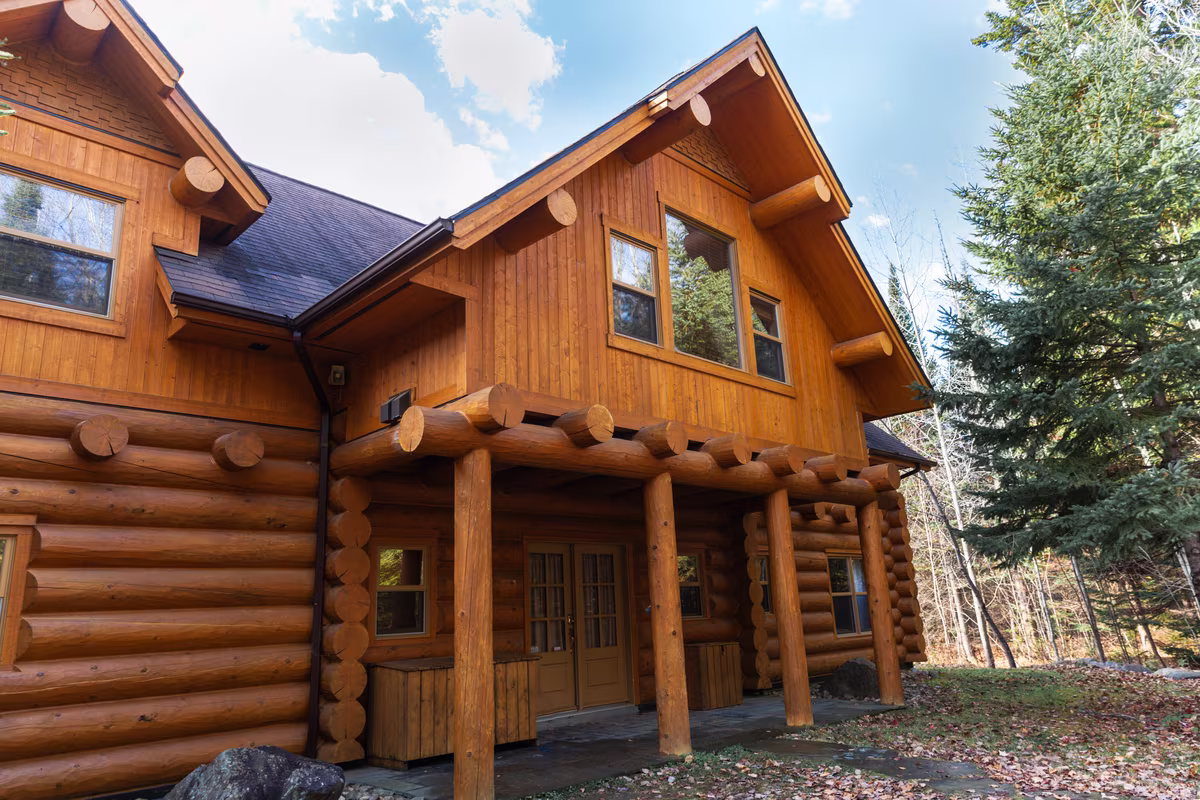 Façade galerie, chalet Élan Lodge #52