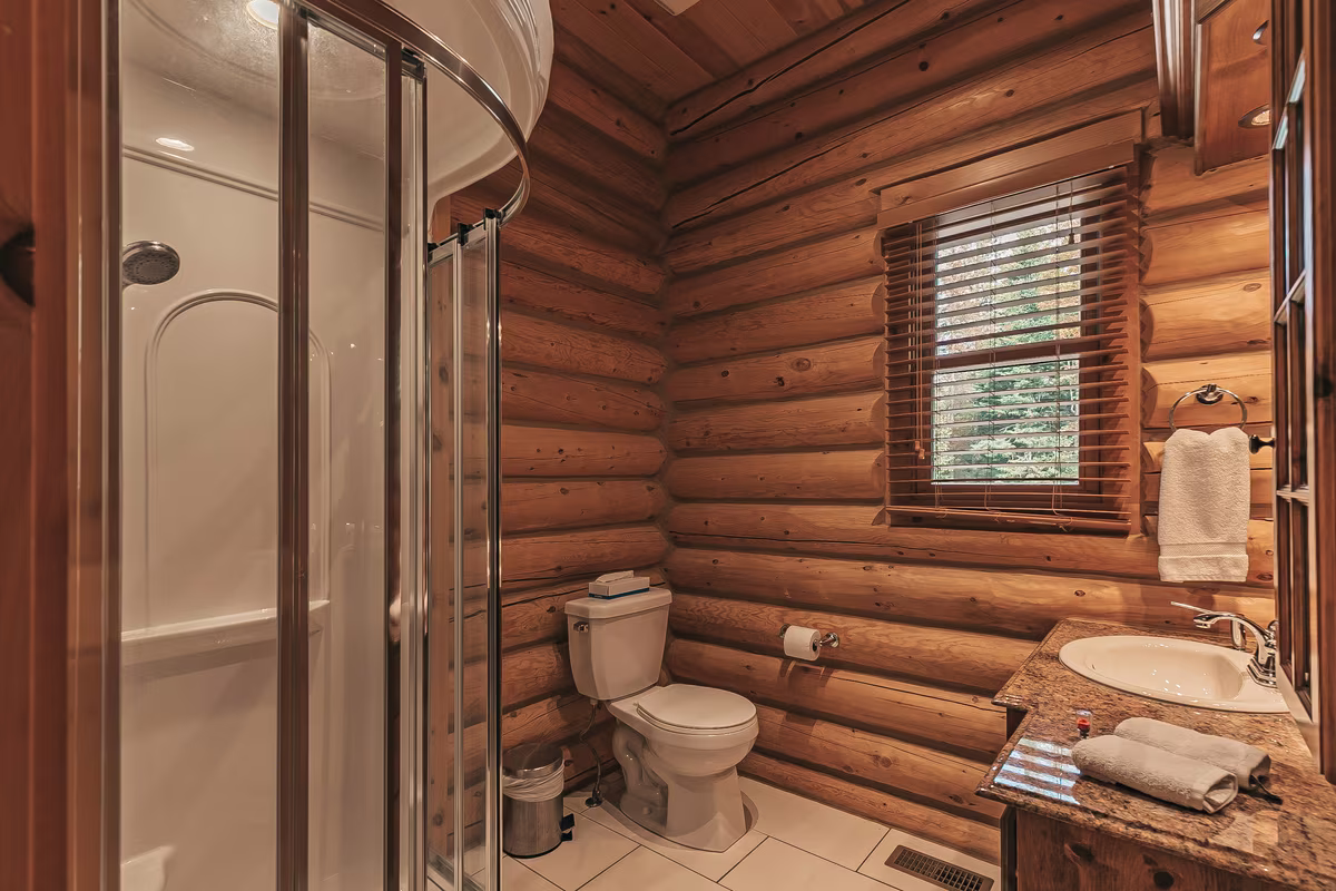 Salle de bain 2, chalet Harfang