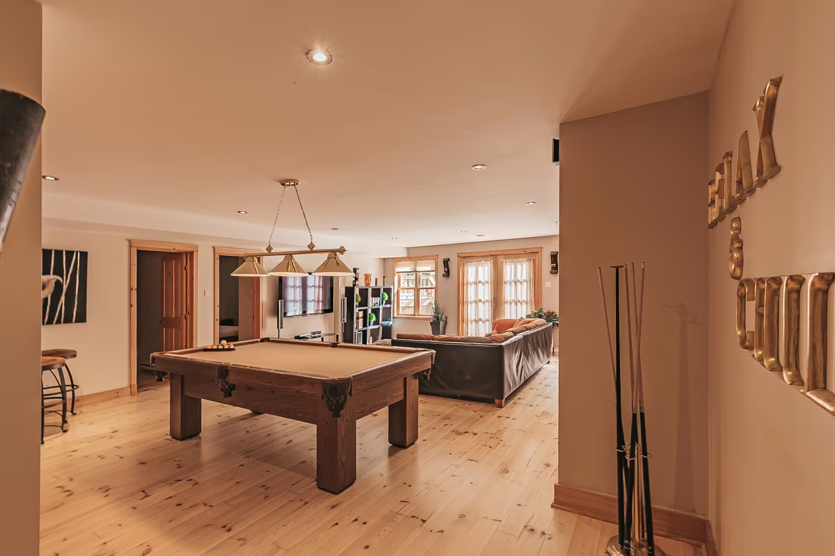 Billard sous-sol, chalet Harfang
