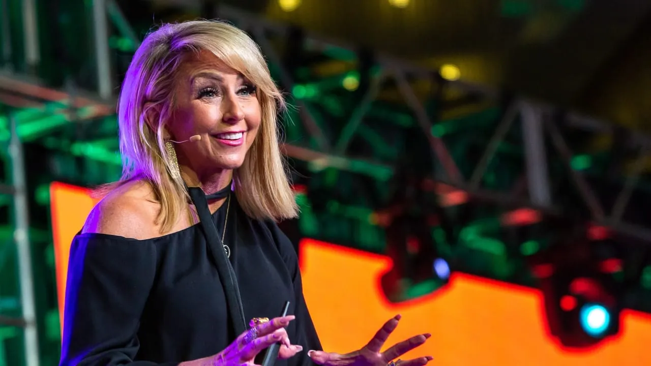 Kajabi Hero and best-selling author Chalene Johnson