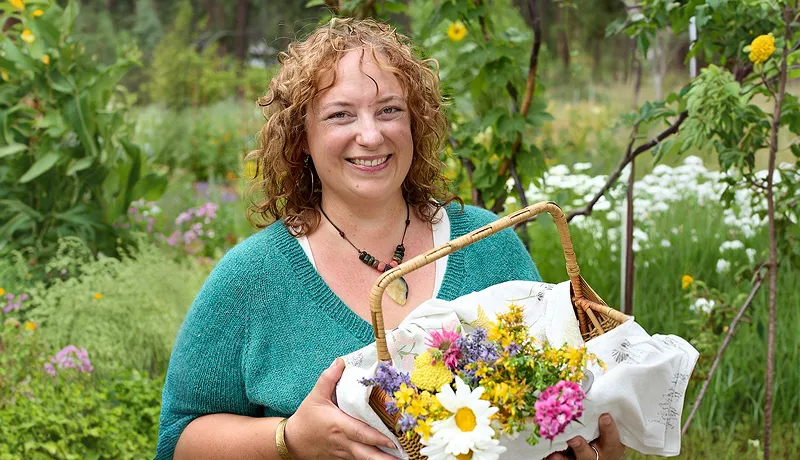 Rosalee de la Foret: How She Built a Thriving Online Herbalism School