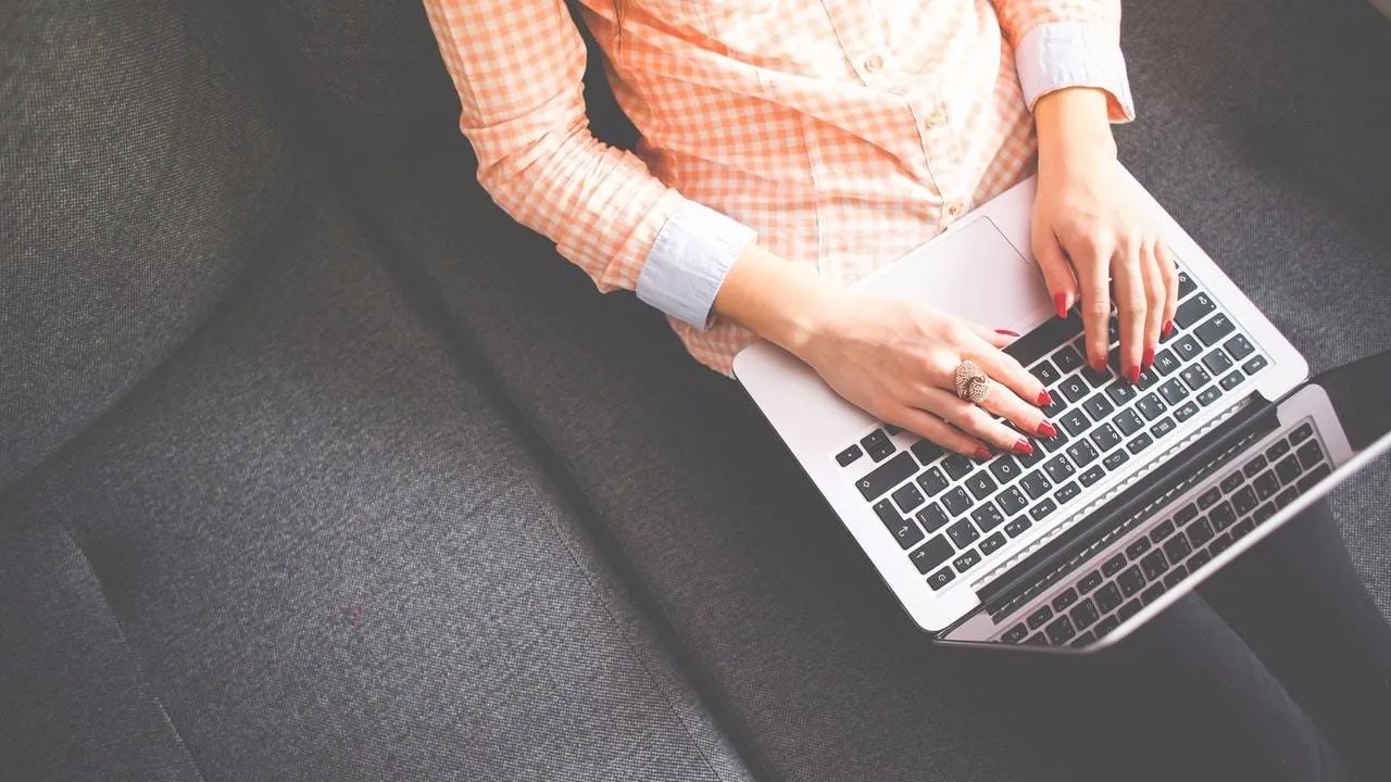 15 Tips On How To Write A Welcome Blog Post: A Step-by-Step Guide