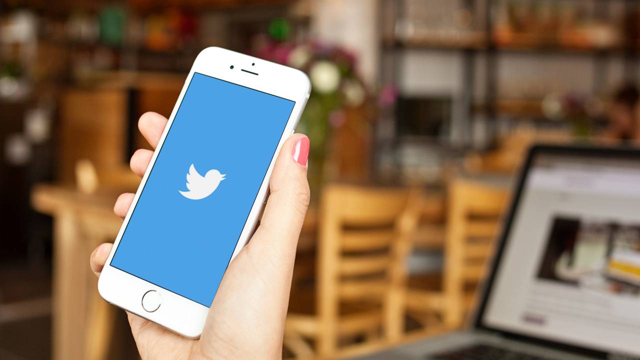 6 Simple Ways To Build Your Email List On Twitter