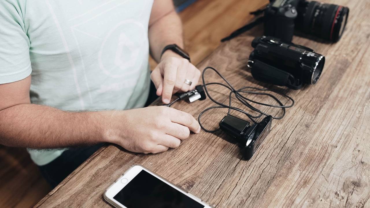 Filming an online course: what you need to about camera gear