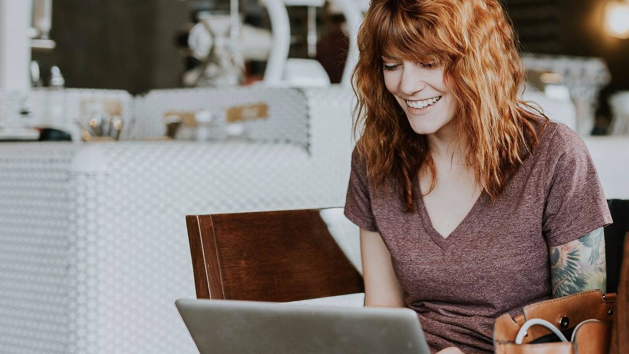 How To Host Live Webinars With Confidence