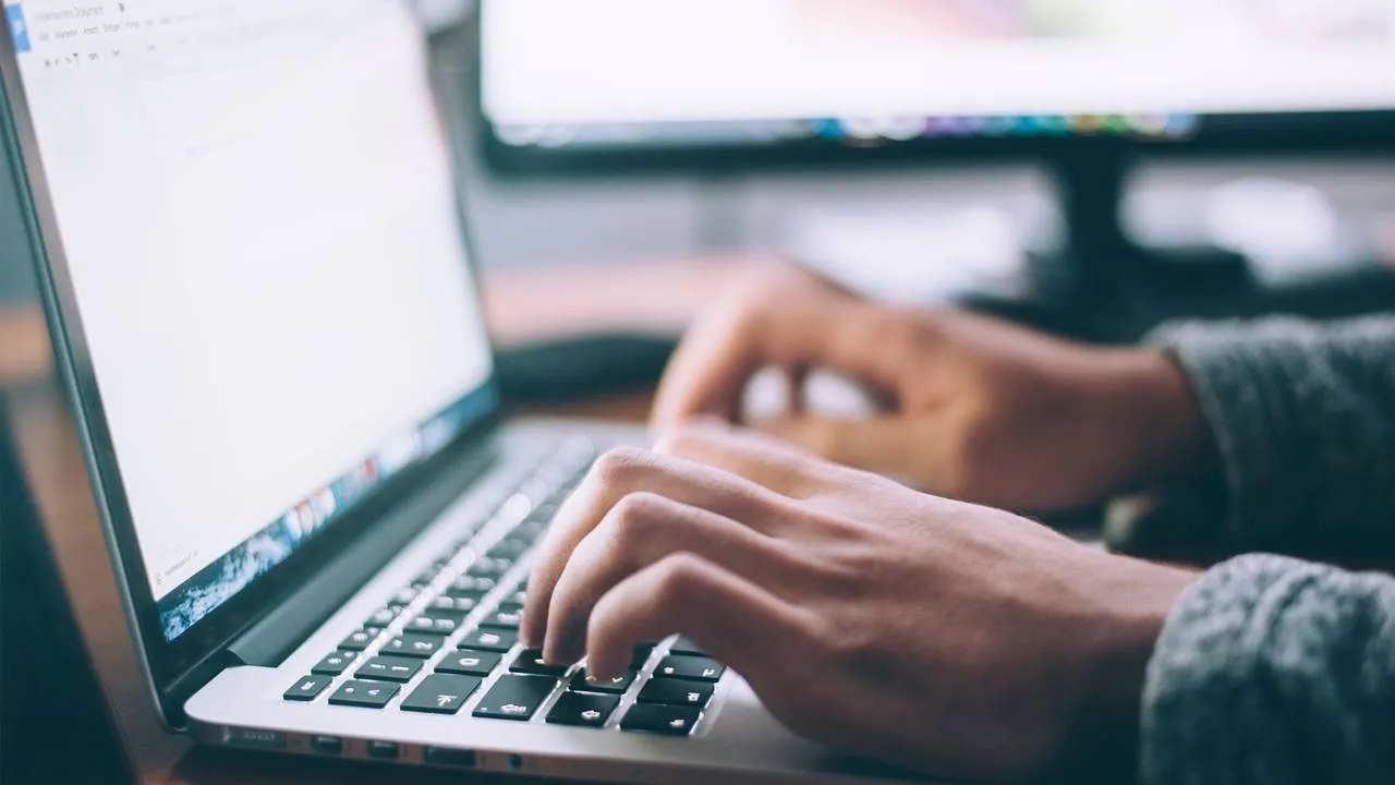 How To Write A Blog Post Series To Launch Your Course