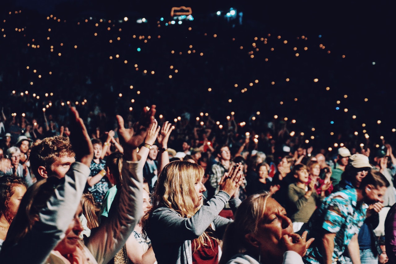 audience clapping and cheering know your audience