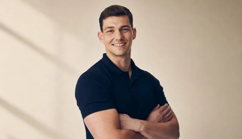 From Physiotherapy Clinic to $1M Online Membership: How Will Harlow Built an Audience Before He Had a Product