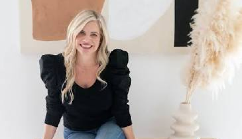 How Ashley Turner Built a 7-Figure Mental Health Business at the Intersection of Yoga and Psychology