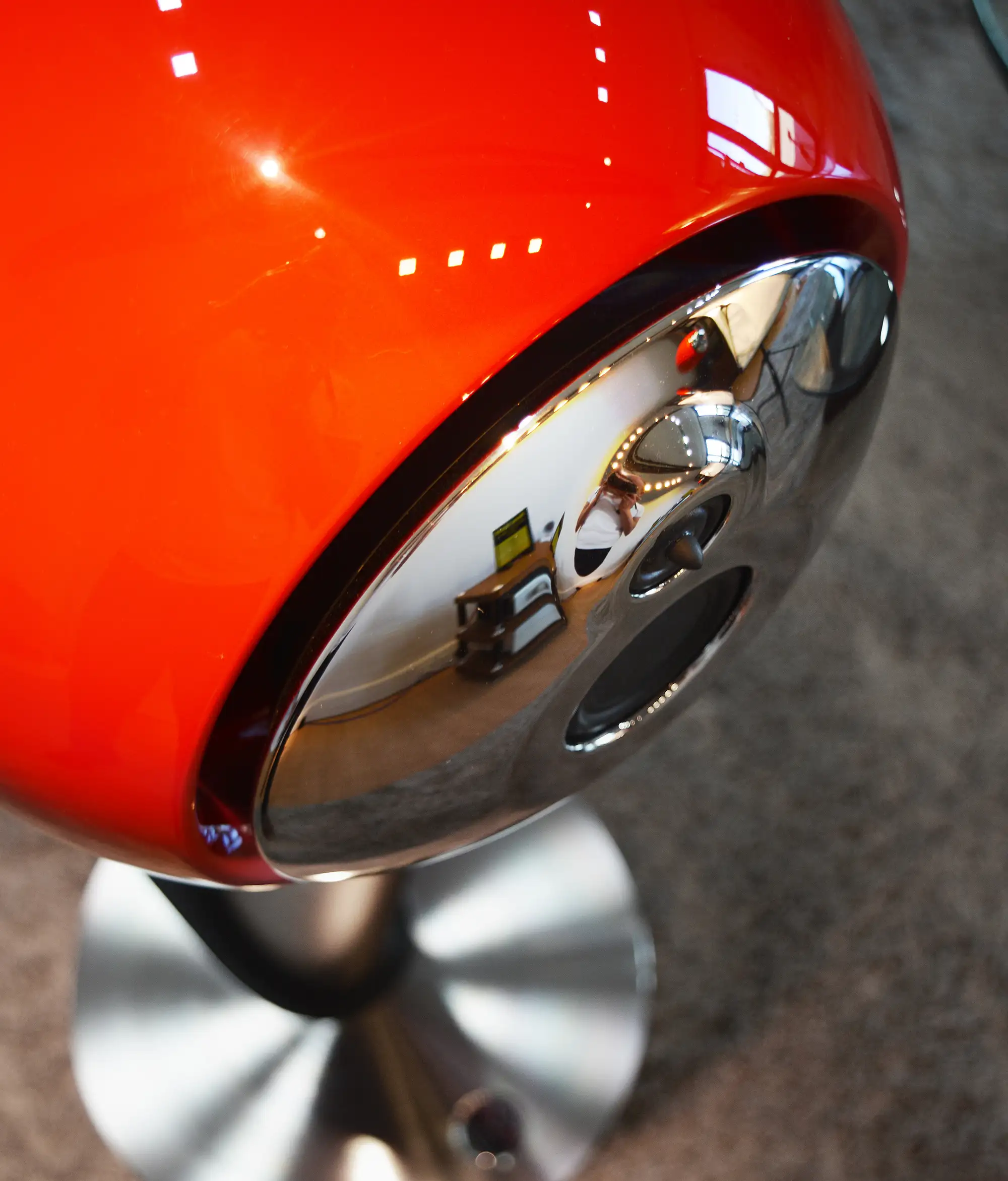Node speaker gloss red paint finish 