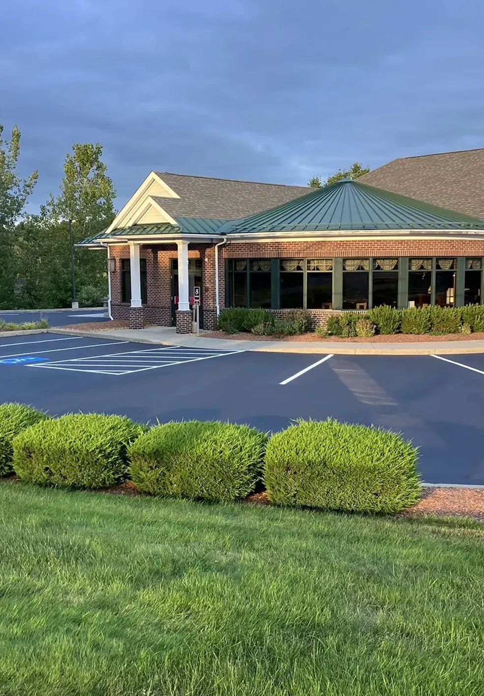Commercial sealcoating and line-striping in Charlton, MA