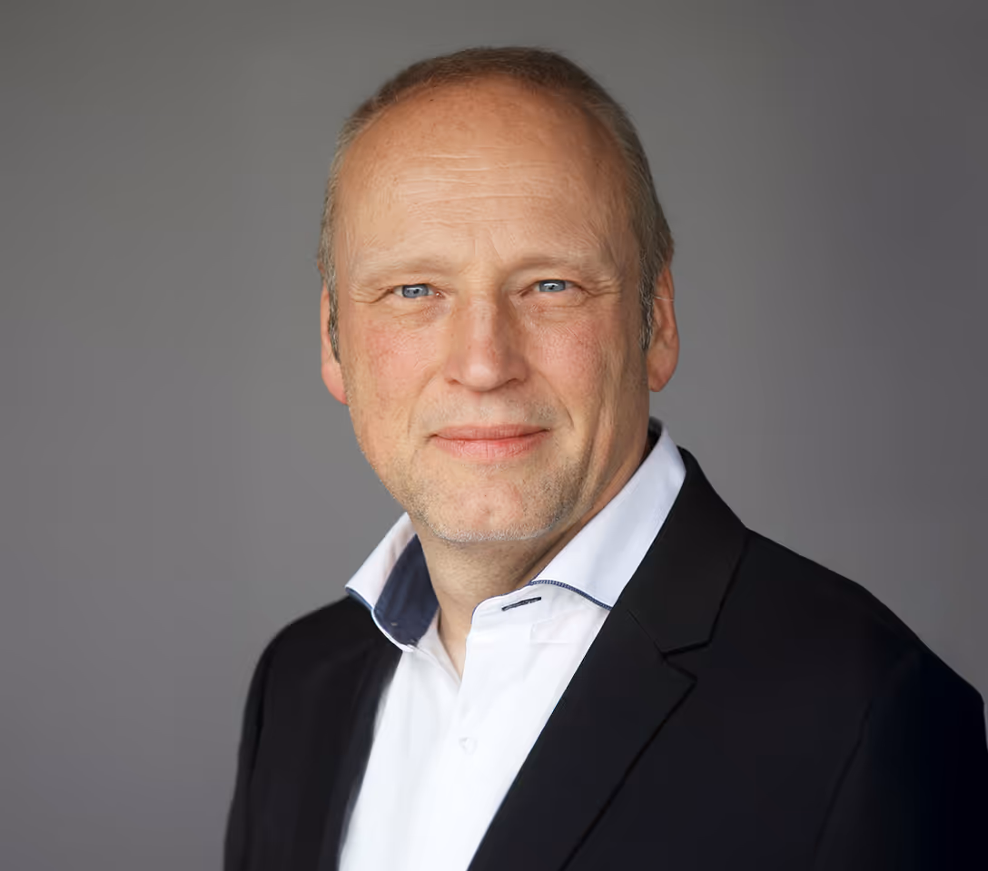 Harmonic executive, board or investor