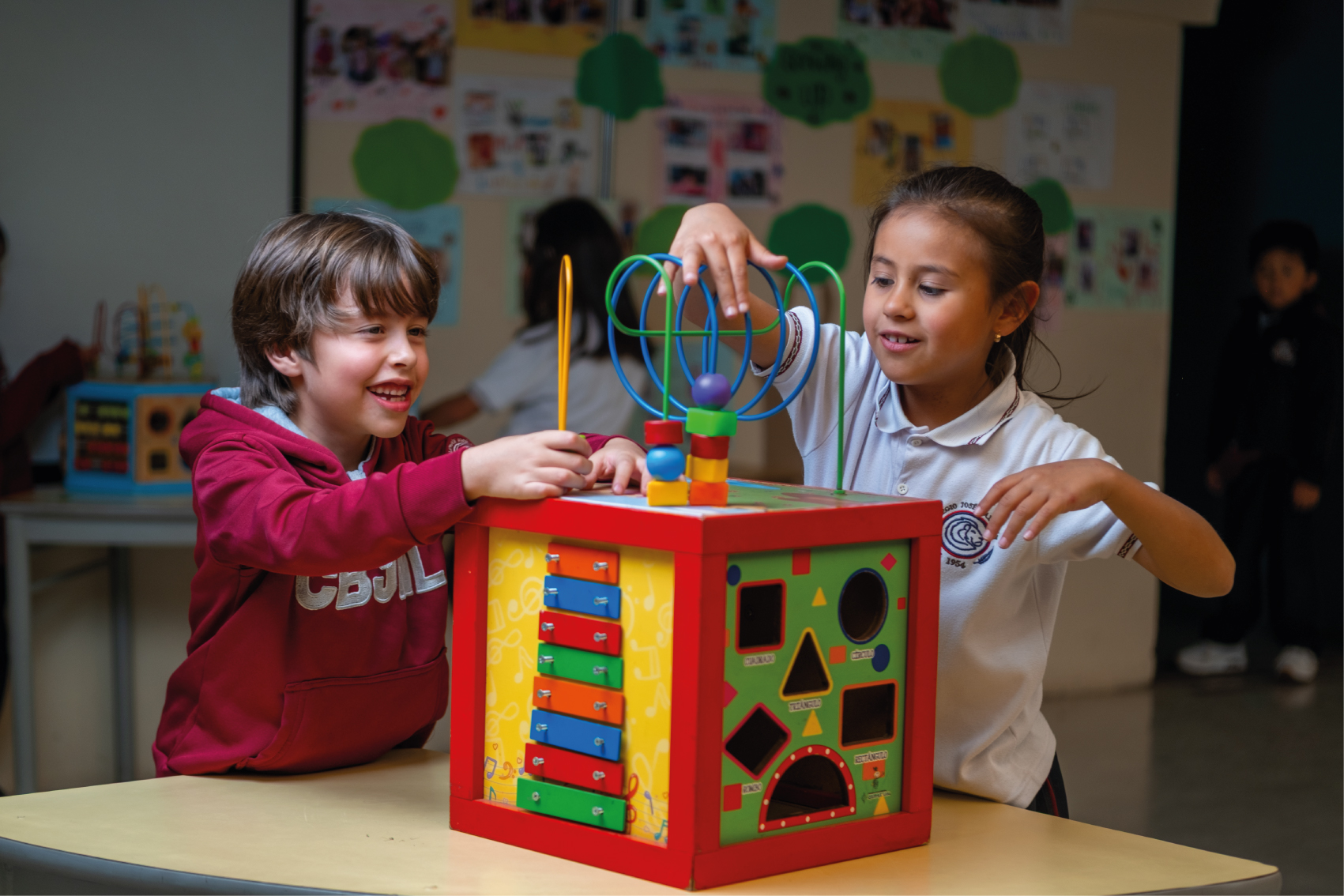 Estudiantes STEAM Colegio Bilingüe Jose Max Leon