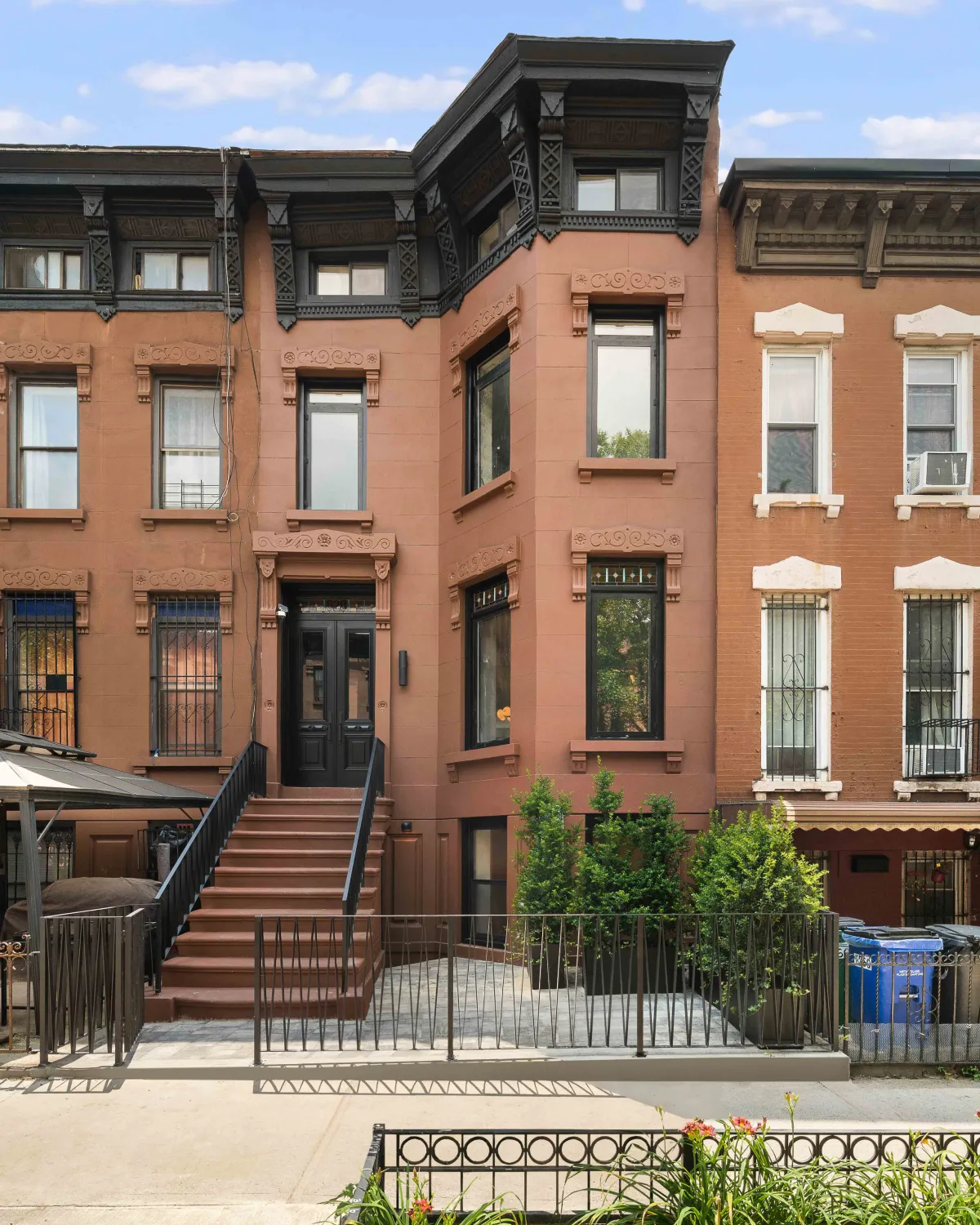 Exterior of 828 Quincy Street building.