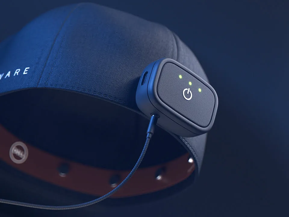 Detalhe do projeto The Gaming Cap, desenvolvido para a Dell. A foto destaca o wearable device criado pela Bolha.