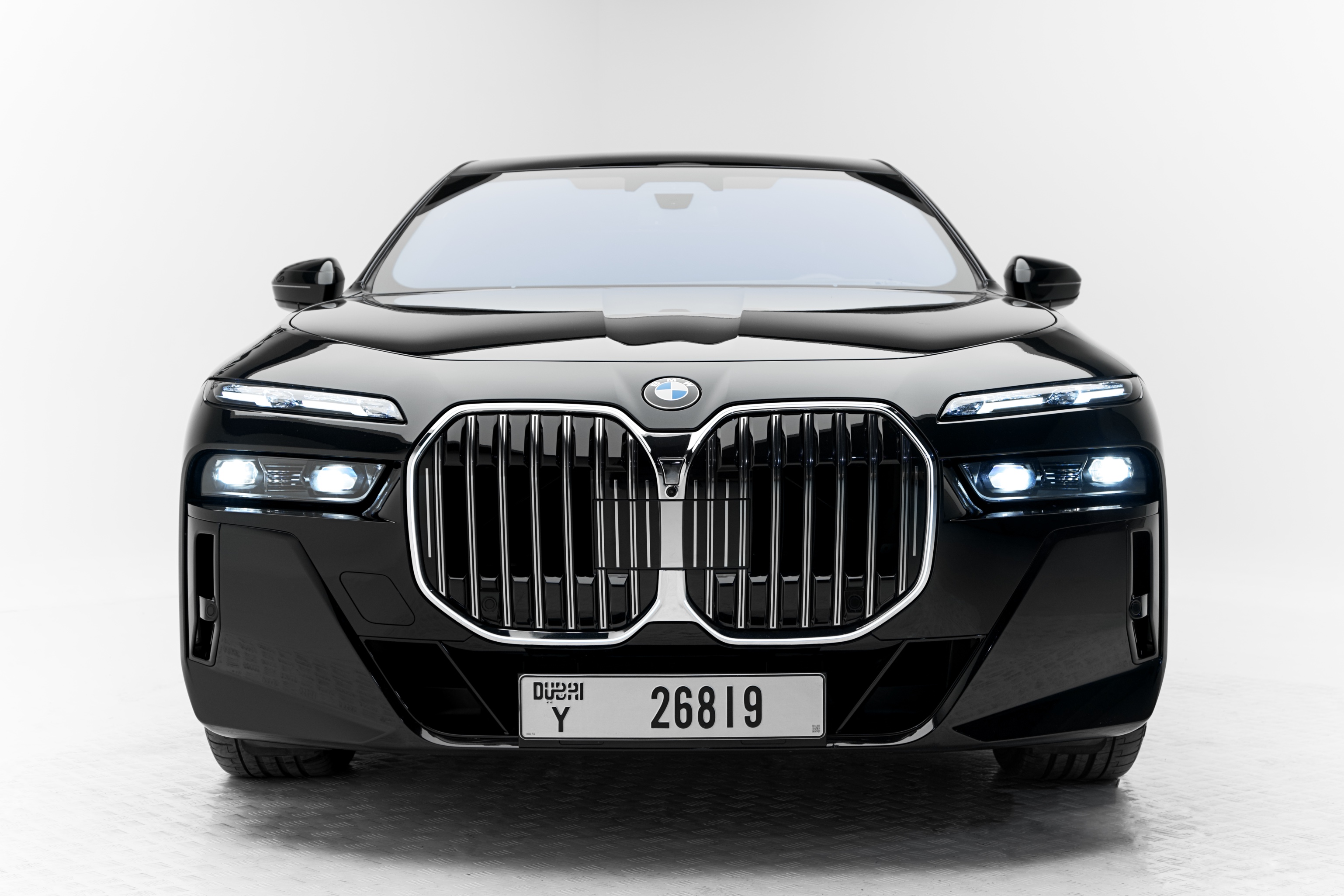 BMW 740i