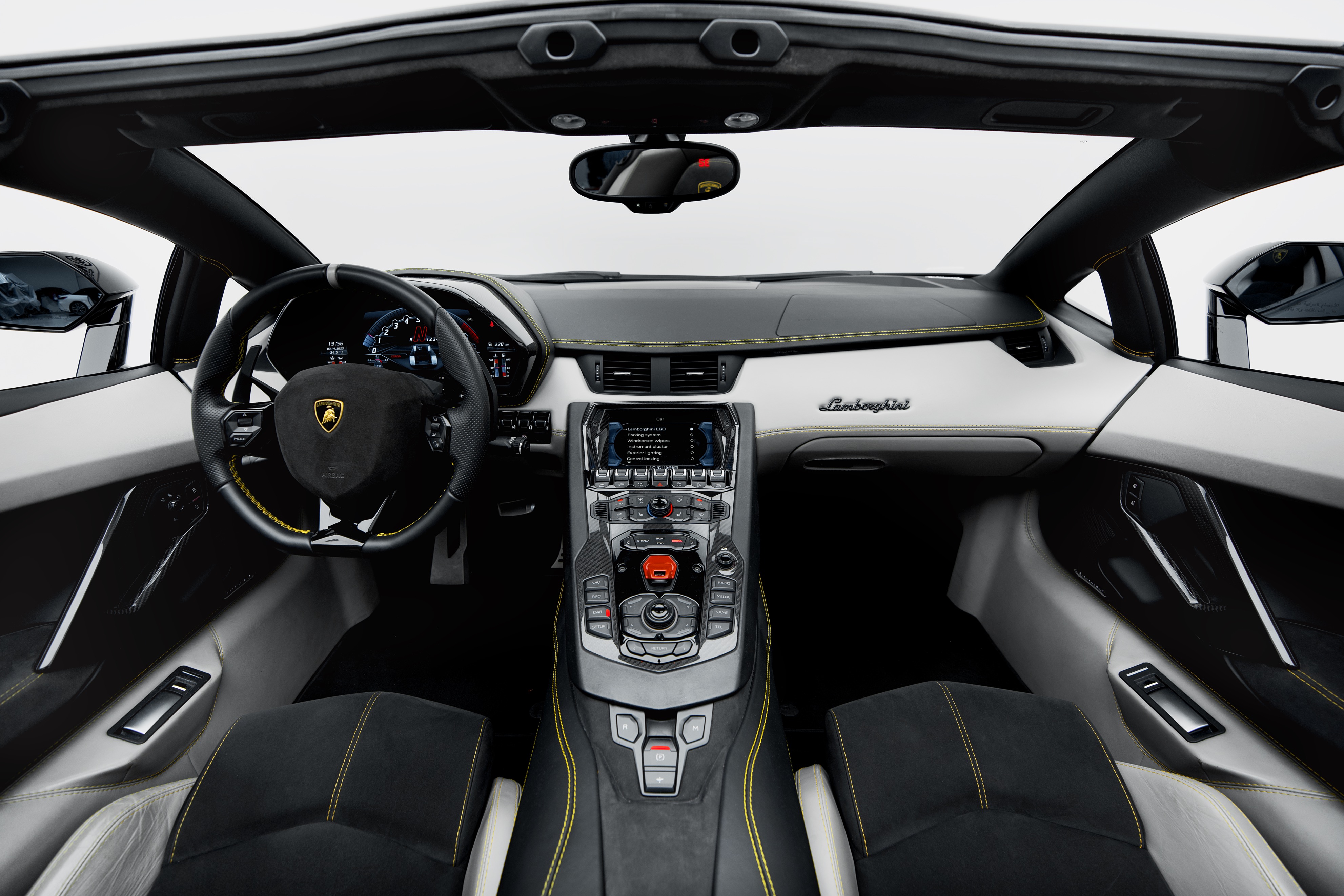 Lamborghini Aventador S Roadster