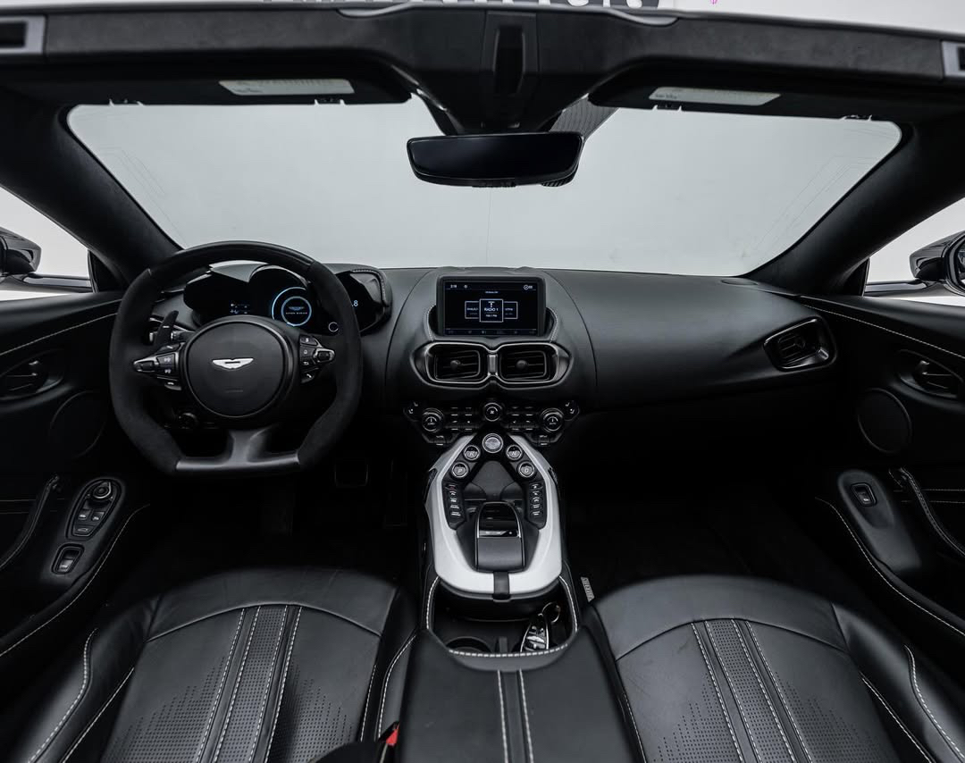 Aston Martin Vantage