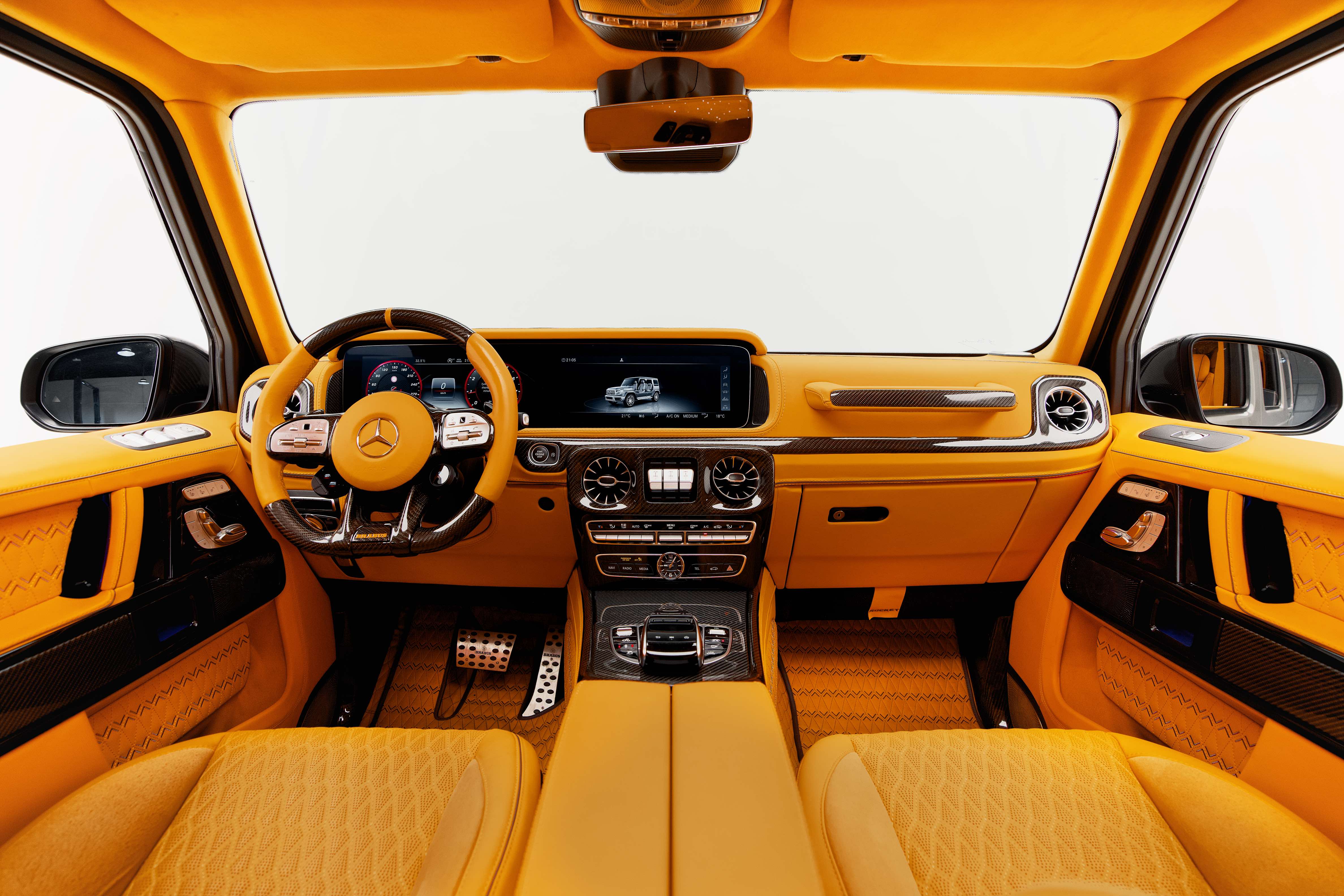 Mercedes-Benz G63 BRABUS 900 ROCKET