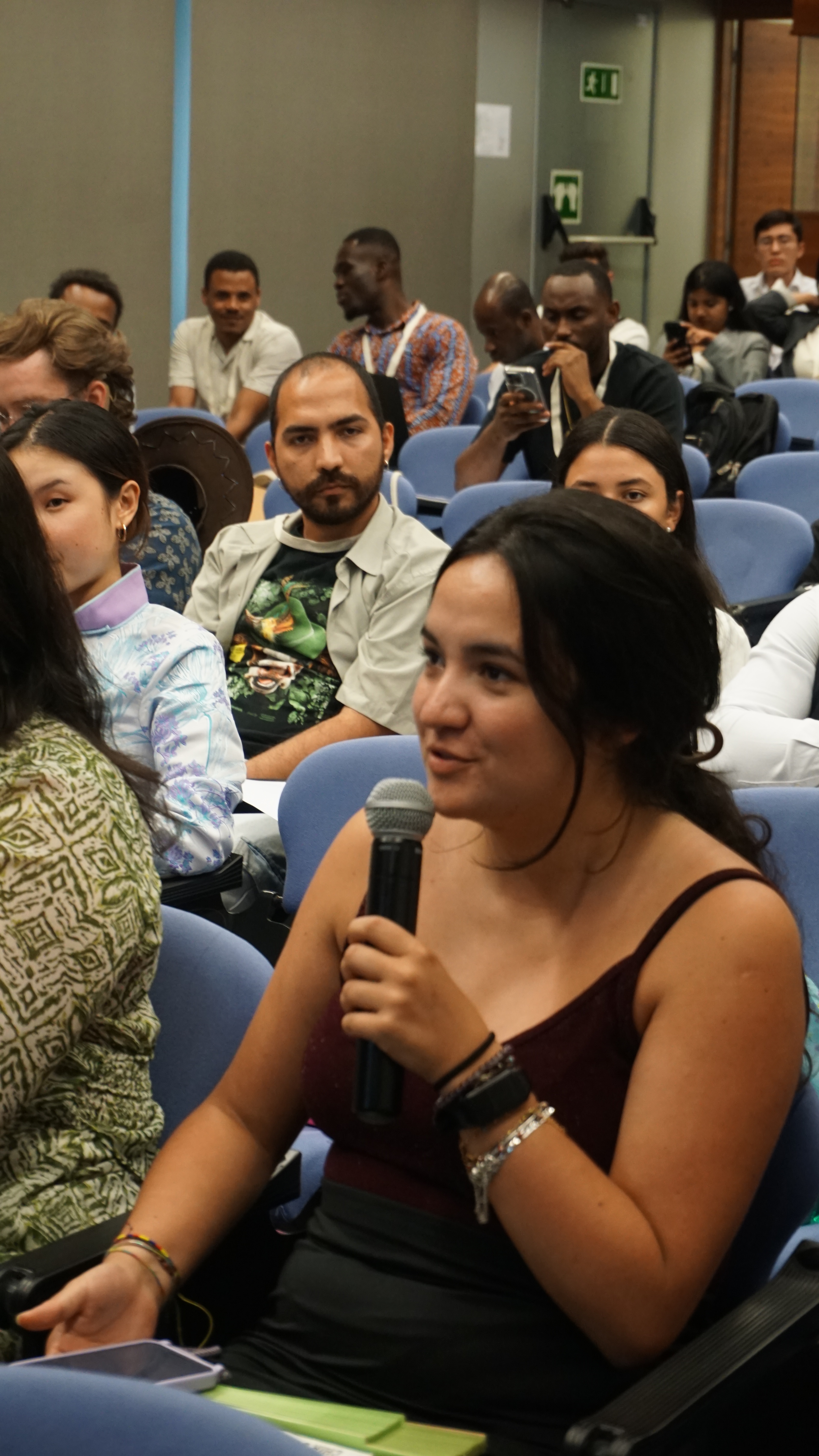 image of volunteerism in nature for an environmental conservation nonprofit