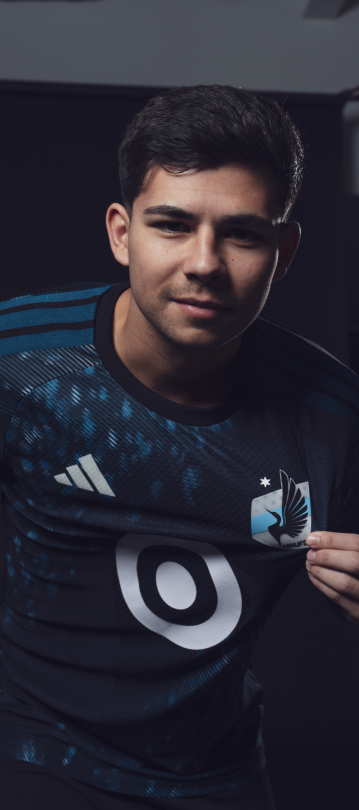 Anthony Markanich in the MNUFC Decade Jersey
