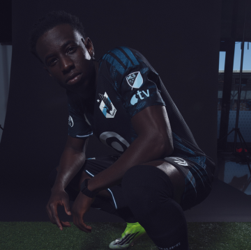 Kelvin Yeboah in the MNUFC Decade Kit