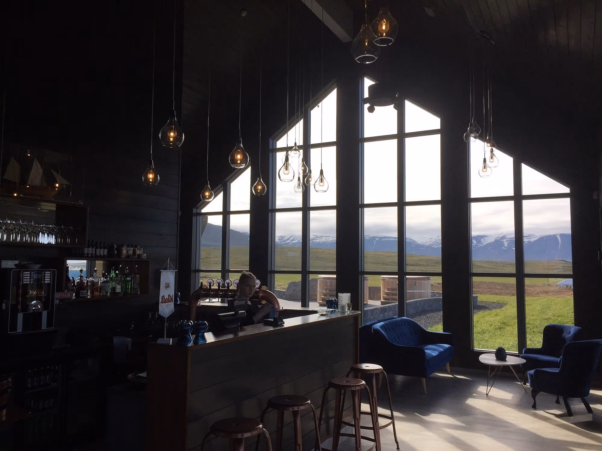 Bjordbodin Spa bar interior with mountain backdrop