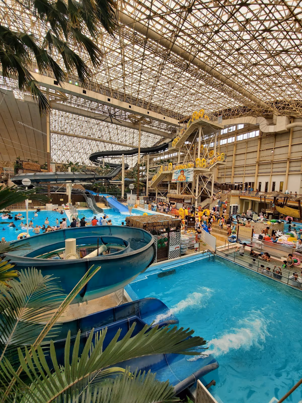 Spa Resort Hawaiians, Japan.