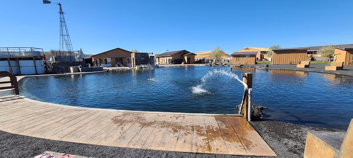 Easterday Hot Springs (Lucky Seven Hot Springs), Oregon.