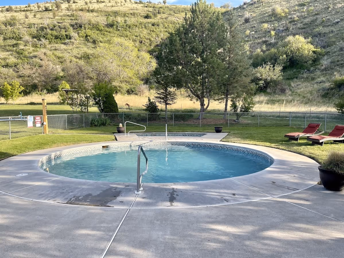 Grande Hot Springs, Oregon.