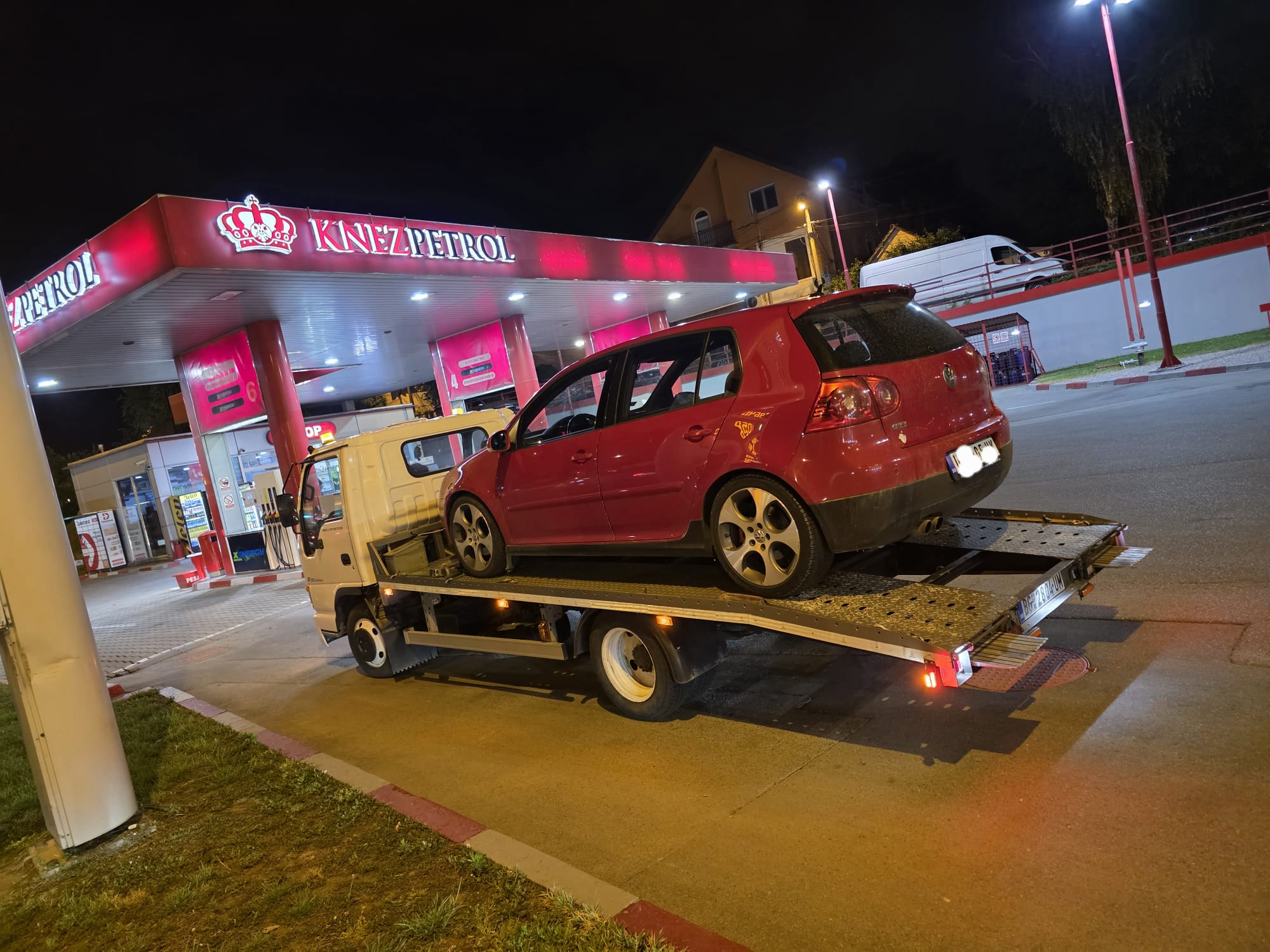 image of vehicle fleet for a moving & storage company