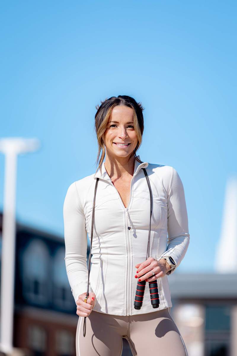 alessandra standing with a jump rope