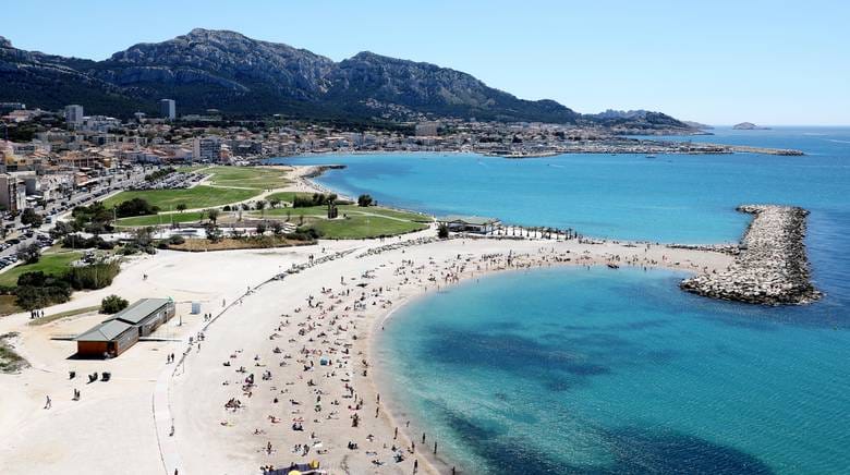À Marseille, le réensablement des plages inquiète les baigneurs du Prado