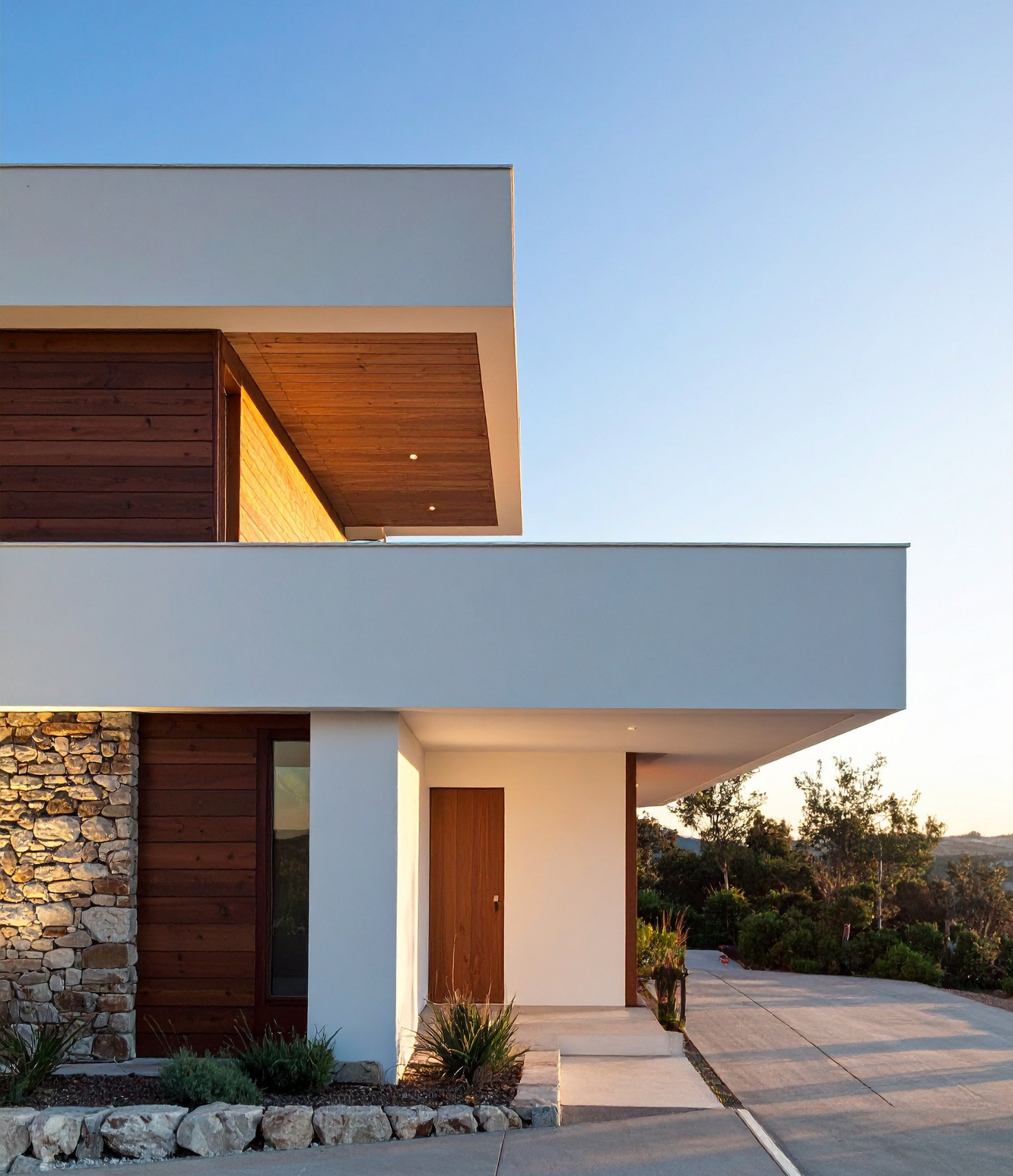 A Strata Council's Guide to Planning Capital Projects: Siding, Decks and Building Repairs