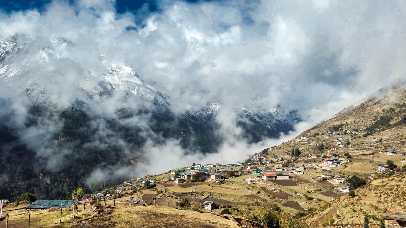 Ours. S. Laya village, clouds, Bhutan