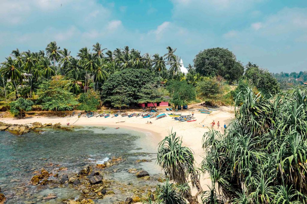 Sri-Lanka-Beautiful-Beach-and-Trees-1024x683.jpg