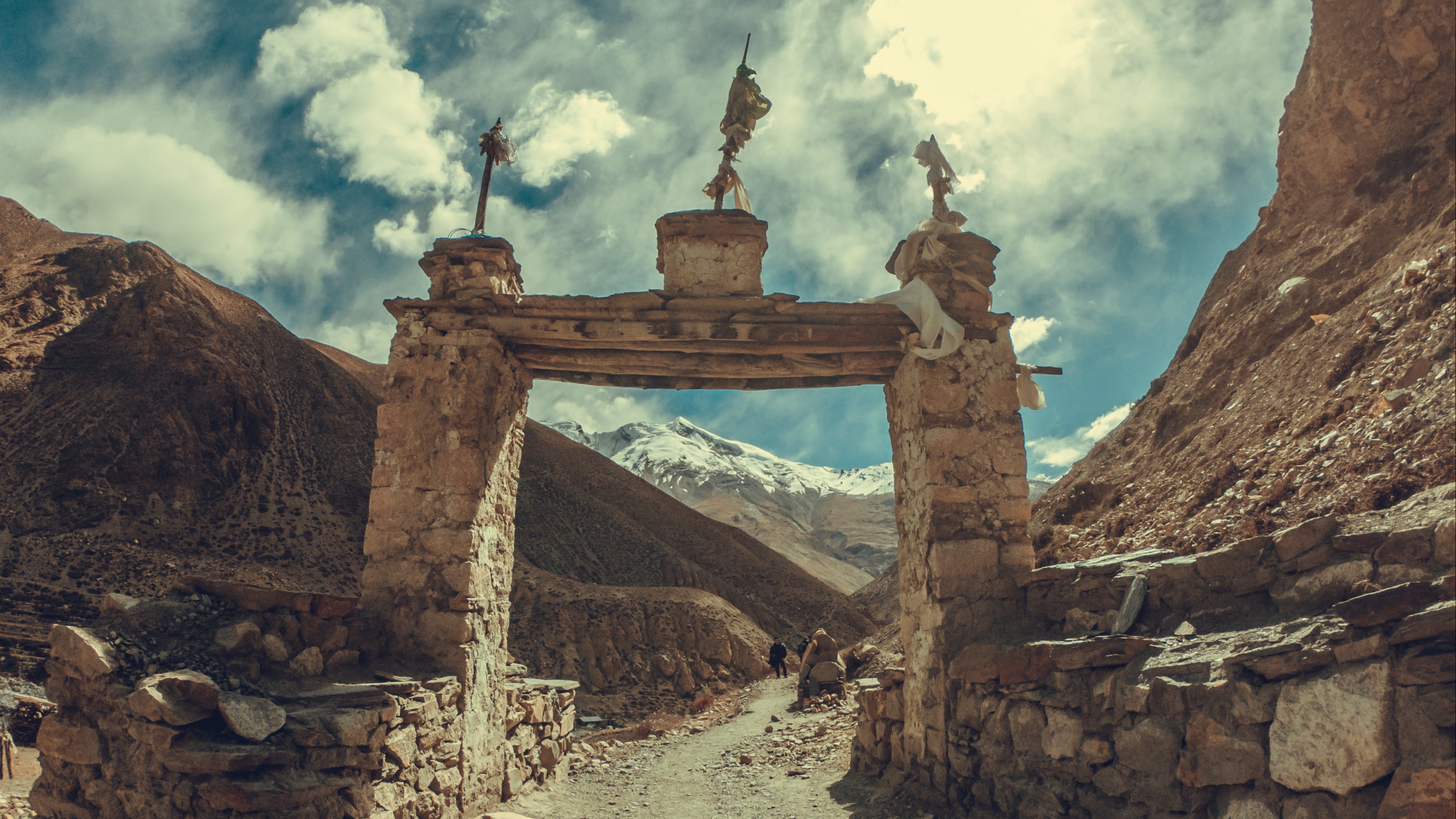 Pur. Scenery from Nar Phu Trek in Manang, Nepal.