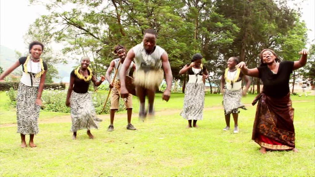 Bakiga_dance_Uganda.jpg