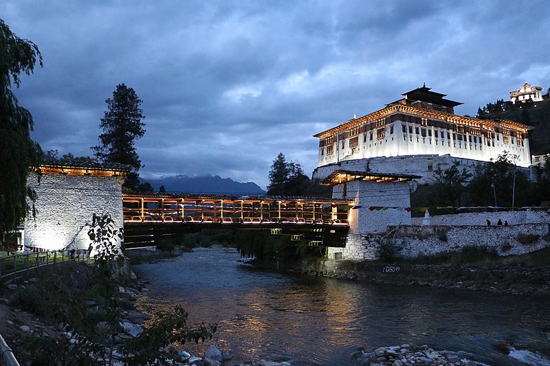 Rinoung-Dzong-Paro.jpg