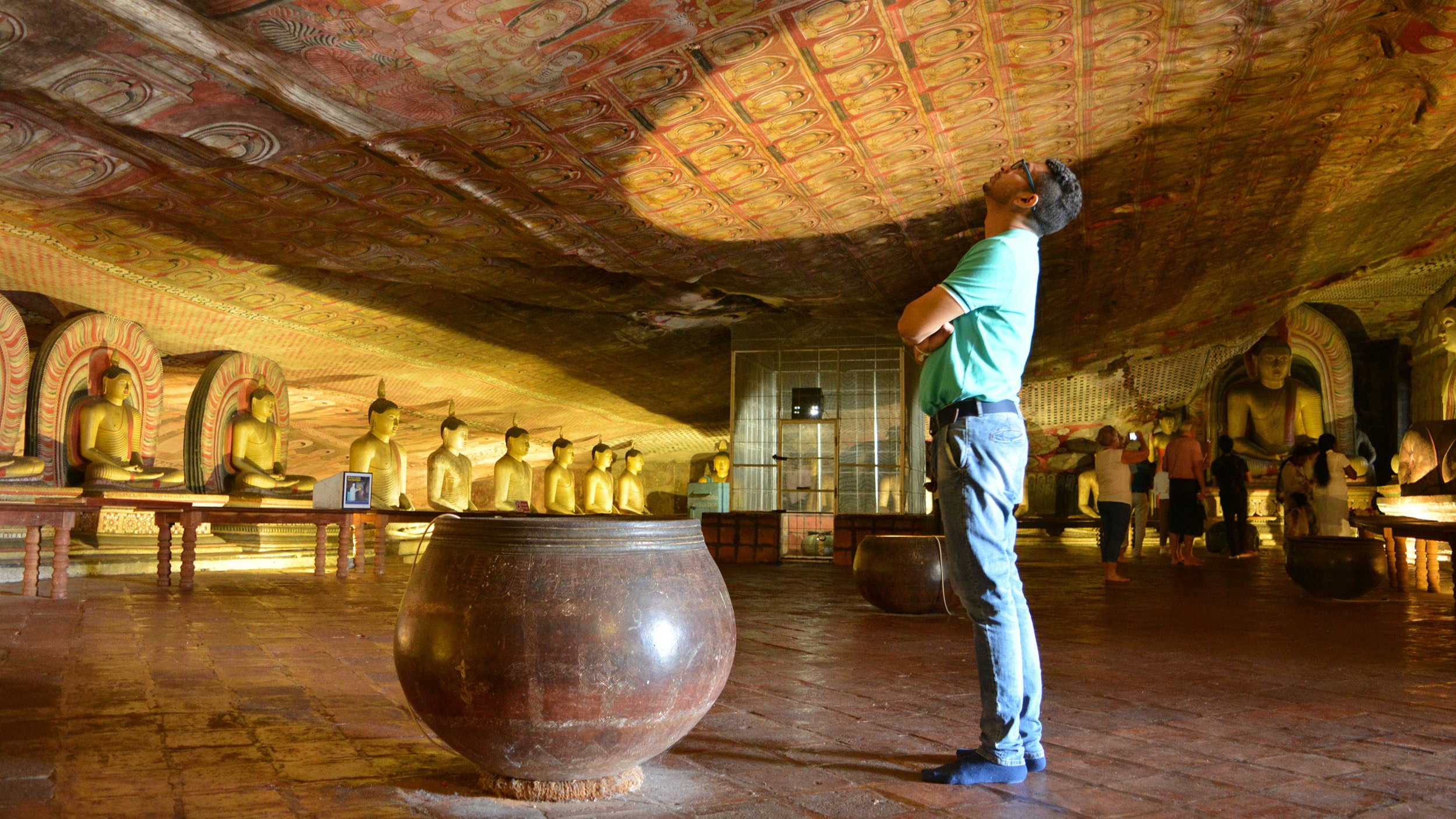 Sri-Lanka-Dambulla-Cave-Temple.jpg