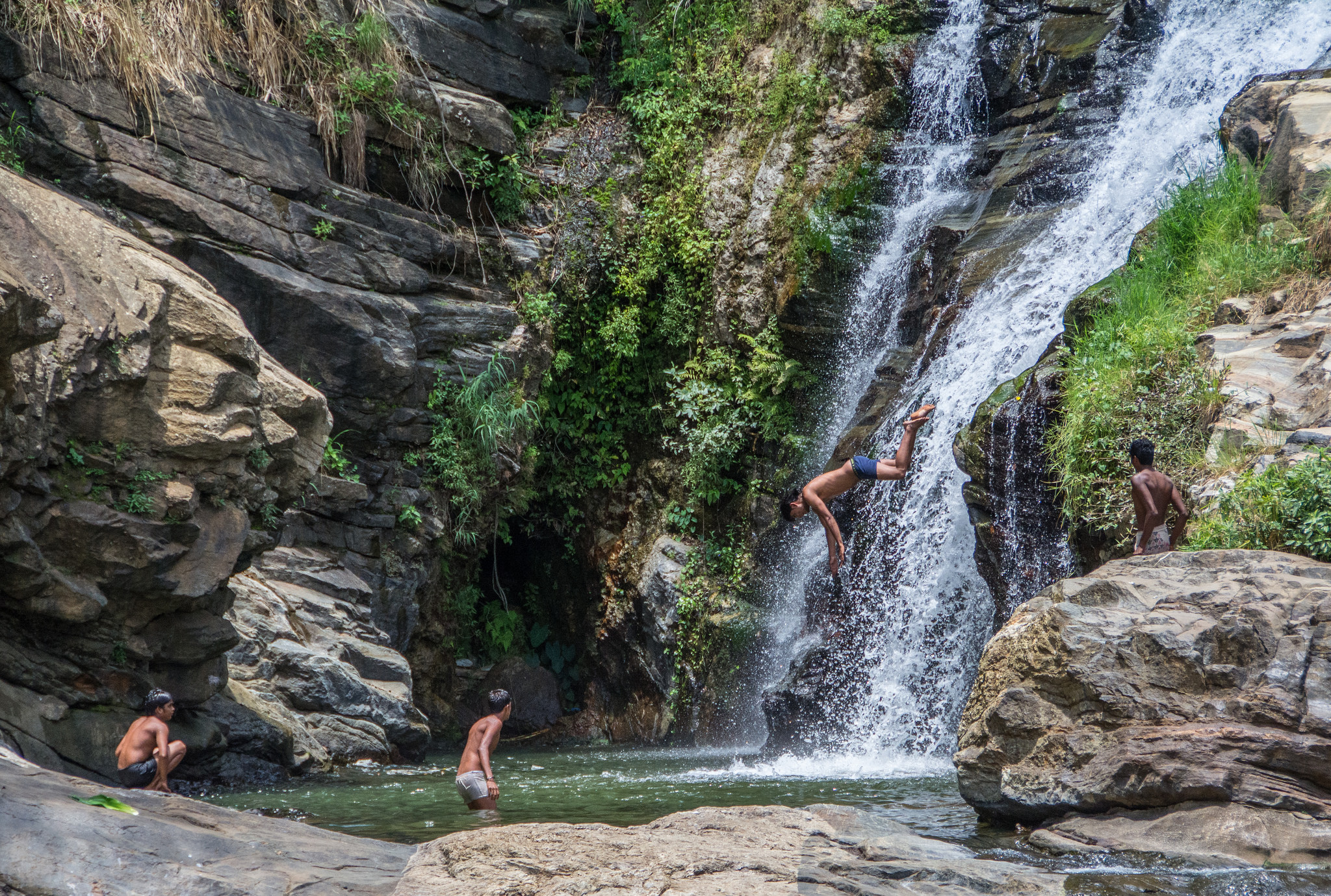 Sri-Lanka-Waterfall.jpg