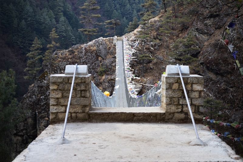 Ours. Suspension bridge, EBC trek