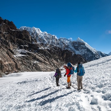 Ours. S. Cho La, EBC trek, Nepal