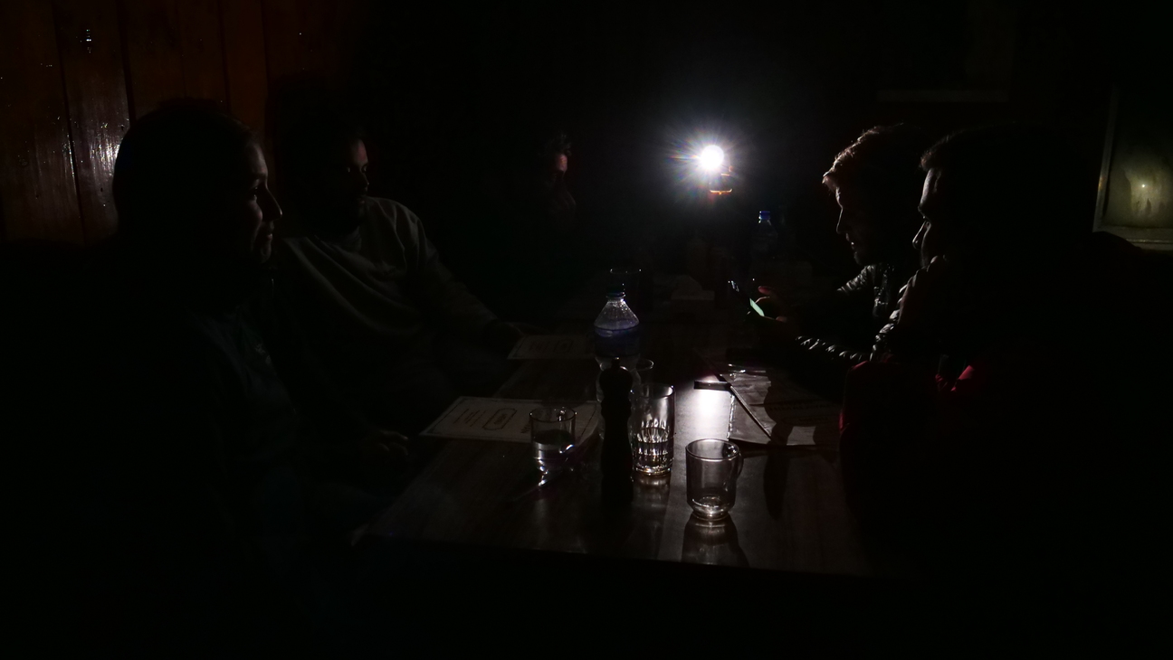 EBC trek teahouse dining room headlamp no power trekkers game