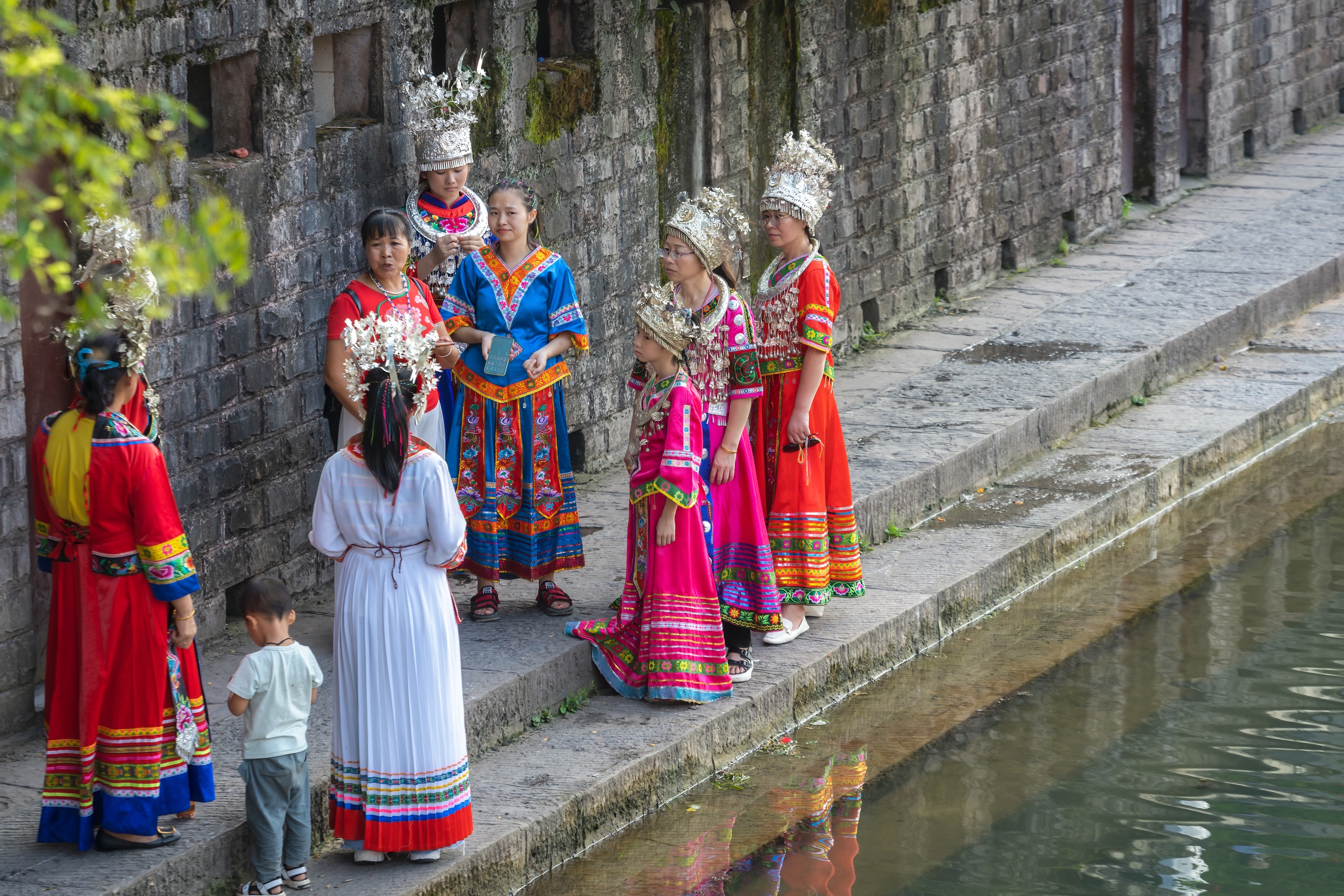 Nushu women