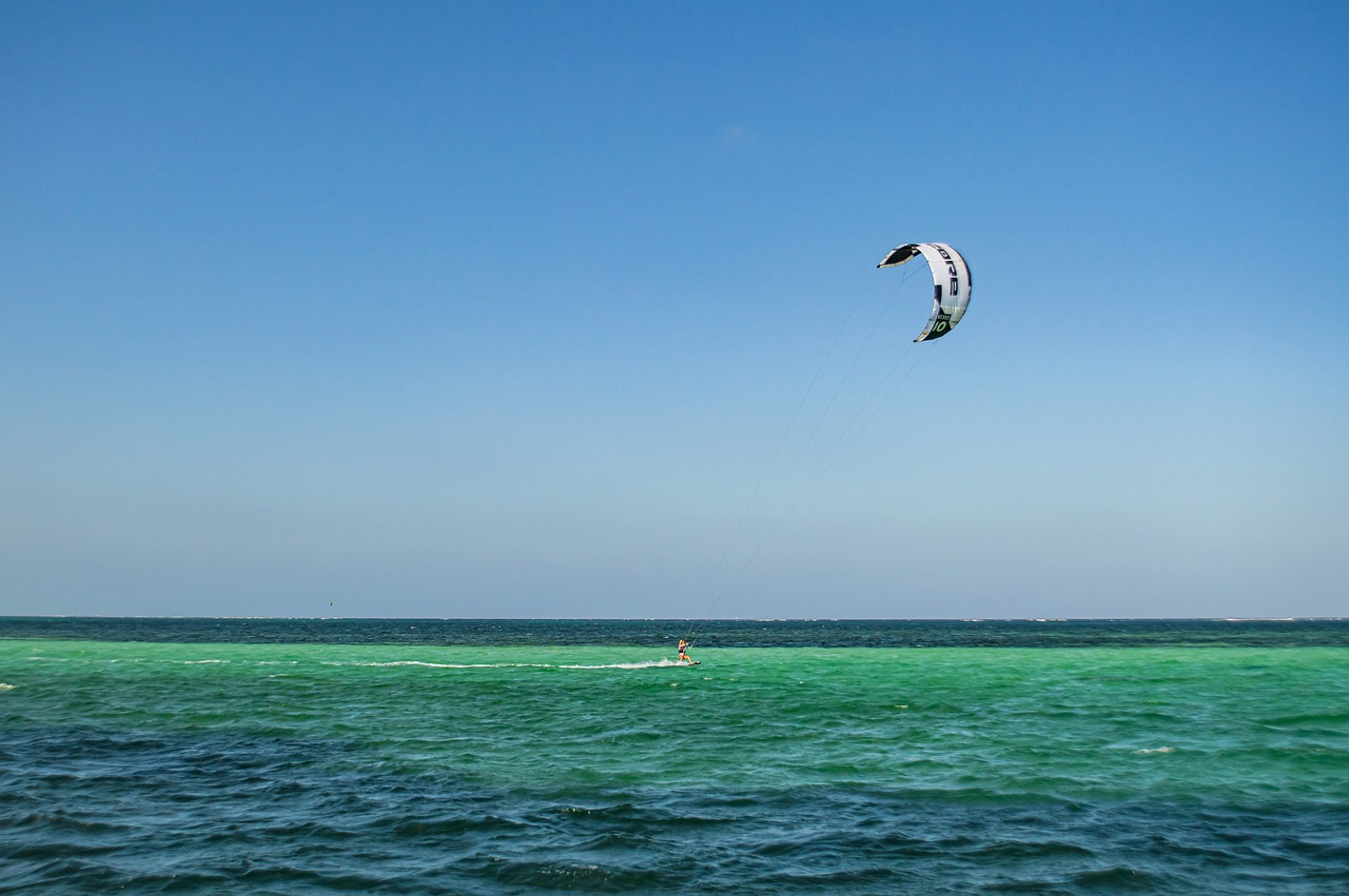 diani-beach-kite-surfer-kenya