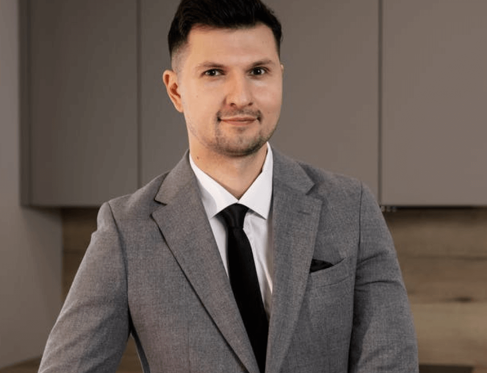 Pexels Gallery Three - Homerepair X Webflow Template