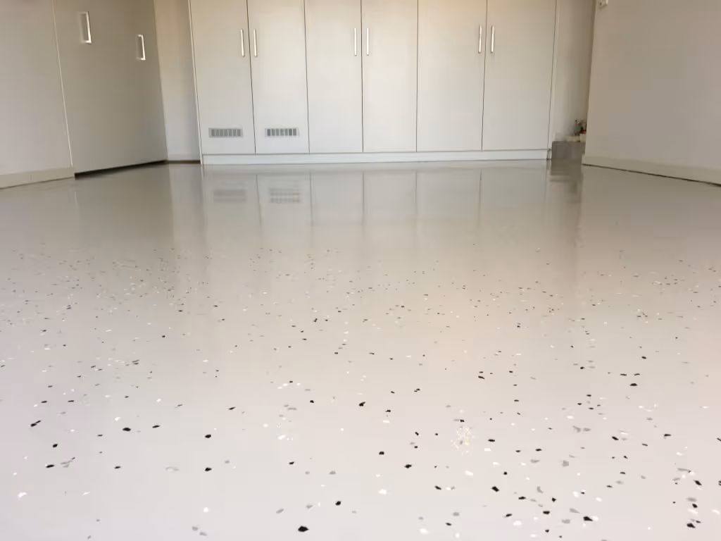 Cloudy-Grey epoxy flake floor finish